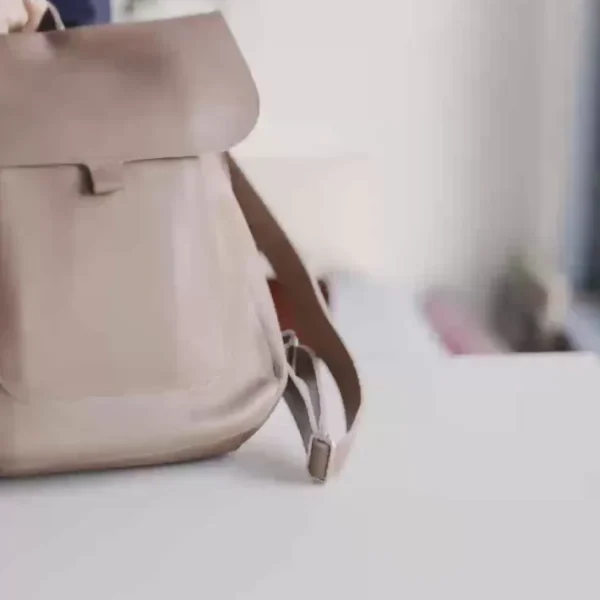 Backpack, Come Along,<Keecie Online