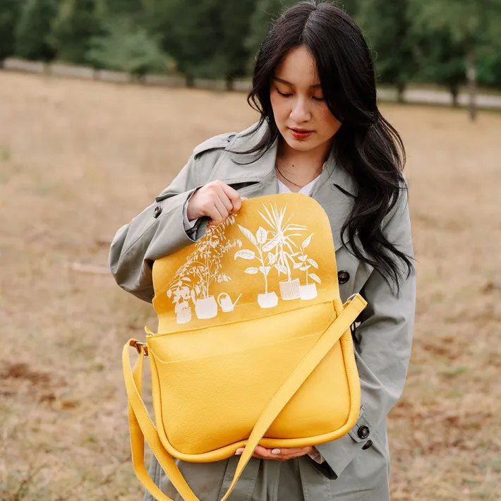 bag_plant_sitter_yellow_6.webp Bag, Plant Sitter,<Keecie New