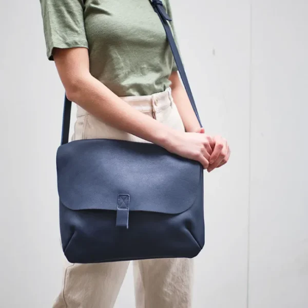Shoulder bag, Back Yard,<Keecie Best