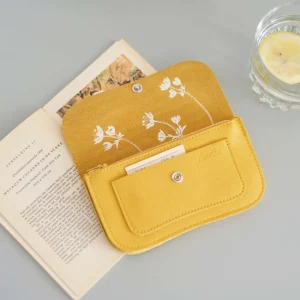 Wallet, Flash Forward,<Keecie New